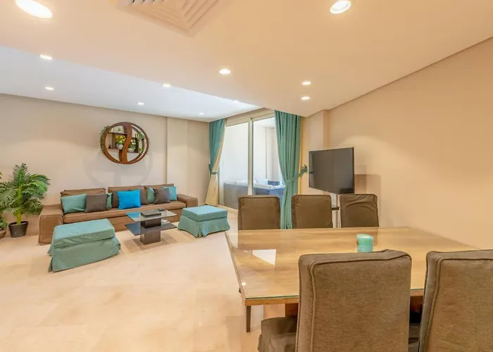 Mangroovy 3br Private & Pool View Apartment *