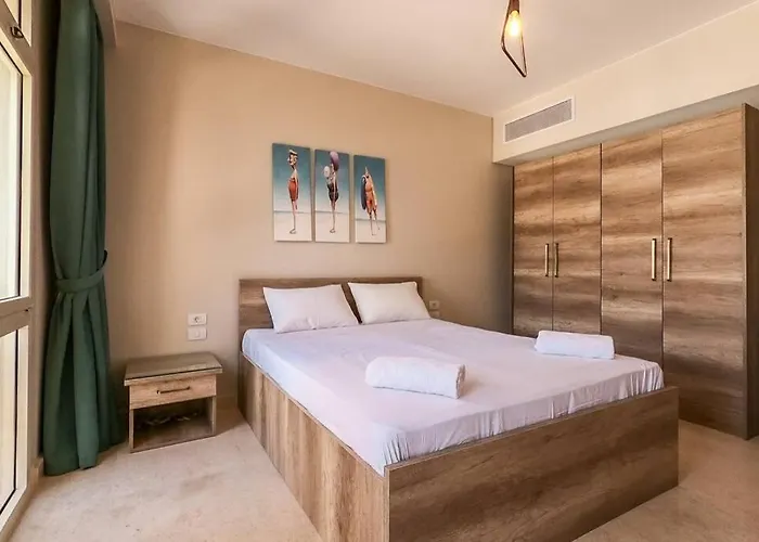 Mangroovy 3br Private & Pool View Apartment